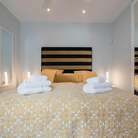 Encantadora Junto A La Playa En Monteros Con Seguridad 24 * Marbella