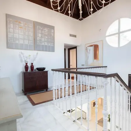 Encantadora Junto A La Playa En Monteros Con Seguridad 24 Villa *